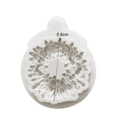 CHRISTMAS DOOR WREATH WITH RIBBON MOULD