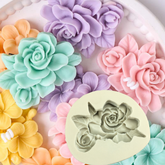 OPEN ROSES WITH LEAVES MOULD