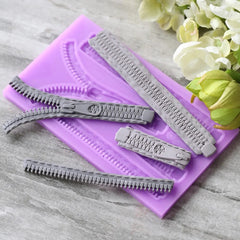 ASSORTED ZIPPERS MOULD