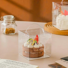 CLEAR BENTO BOX WITH HANDLE AND CAKE BOARD
