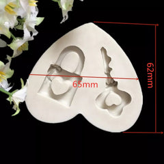 MINI LOCK AND KEY WITH LOVE HEARTS MOULD