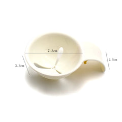 EGG SEPARATOR WITH HOLDING PEG