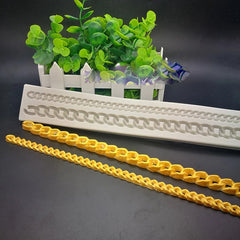 LONG CURB CHAIN MOULD