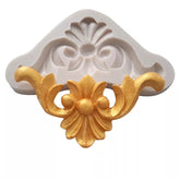 SINGLE PALMS WITH PEARL CENTER SCROLL BORDER MOULD