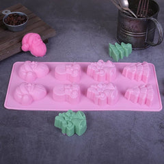 LARGE CHRISTMAS THEMED CHOCOLATE MOULD 8 CAVITY