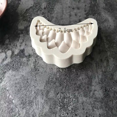 DOUBLE DRAPE BORDER MOULD (CURVED)