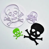 HALLOWEEN DANGER SYMBOL PLASTIC CUTTER SET 2 PCS