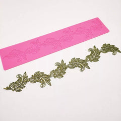 LEAF VINE BORDER CAKE LACE MAT