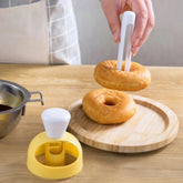 DOUGHNUT CUTTER WITH DIPPER
