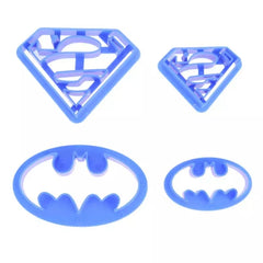 BATMAN & SUPERMAN CUTTERS SET 4 PCS