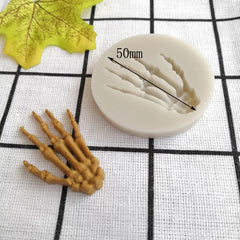 MINI HALLOWEEN SKELETON HAND MOULD