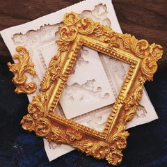 VICTORIAN RECTANGLAR PHOTO FRAME MOULD WITH SCROLLS