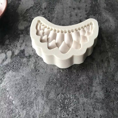 DOUBLE DRAPE BORDER MOULD (CURVED)