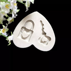 MINI LOCK AND KEY WITH LOVE HEARTS MOULD