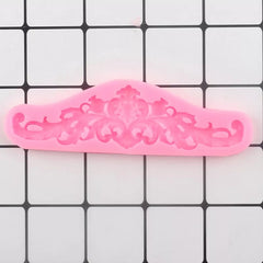 MINI SCROLL BORDER WITH BROOCH CENTER MOULD