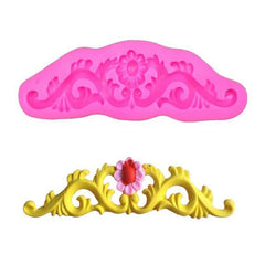 COSMOS FLOWER CENTER WITH SCROLL BORDER MOULD