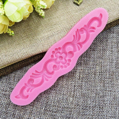 FLOWER CENTER WITH SCROLL BORDER MOULD