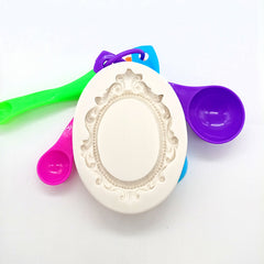 OVAL VICTORIAN FRAME MOULD (MEDIUM)