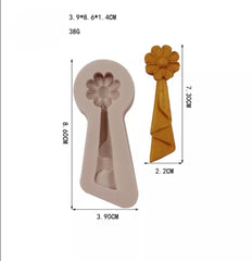 FABRIC DRAPE TUSSLE WITH FLOWER MOULD