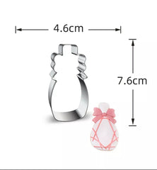 CELEBRATORY CHAMPAGNE BOTTLE AND GLASS COOKIE CUTTER SET 2PCS