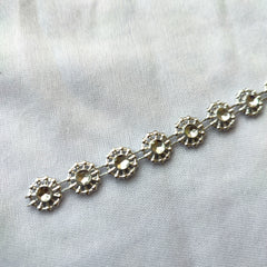 SILVER ROUND RHINESTONE FLOWER RIBBON
