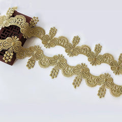 LACE DRAPE WITH BEAD TUSSLES BORDER MOULD