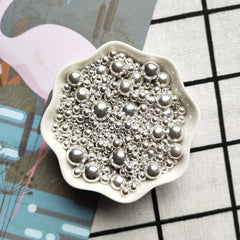 MIXED SIZES SILVER SUGAR PEARLS 125 GMS