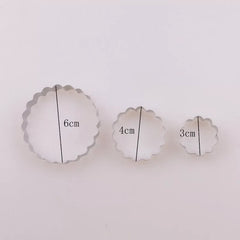 ROUND CARNATION FLOWER CUTTERS SET A305