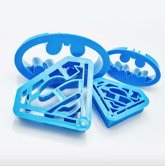 BATMAN & SUPERMAN CUTTERS SET 4 PCS