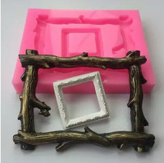 RUSTIC WOOD FRAME MOULD