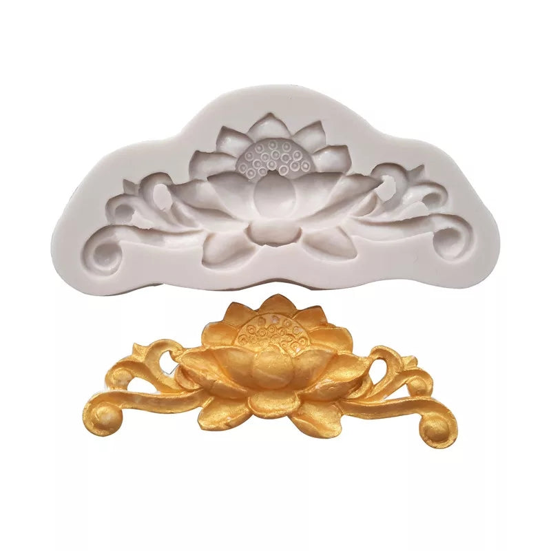 LOTUS FLOWER CENTER WITH SCROLL BORDER MOULD