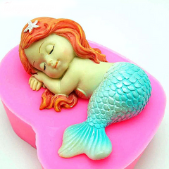 3D SILICONE MERMAID MOULD SLEEPING ON ARMS